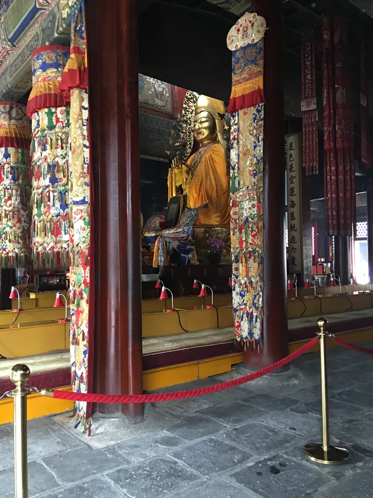雍和宫法轮殿宗喀巴大师像