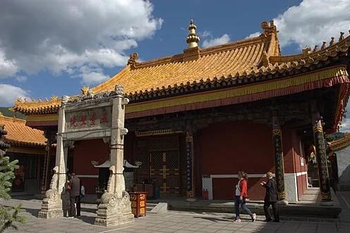 菩萨顶建筑与院落实景