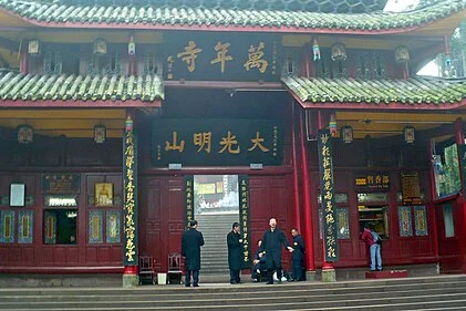 万年寺建筑与院落实景